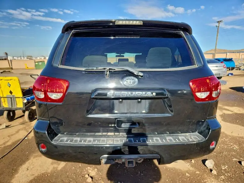 2012 TOYOTA SEQUOIA SR5  