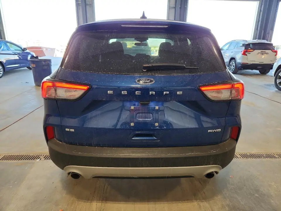 2022 FORD ESCAPE SE  