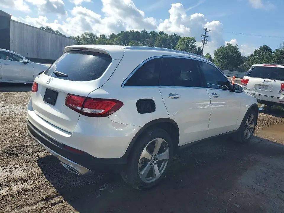 2017 MERCEDES-BENZ GLC 300  