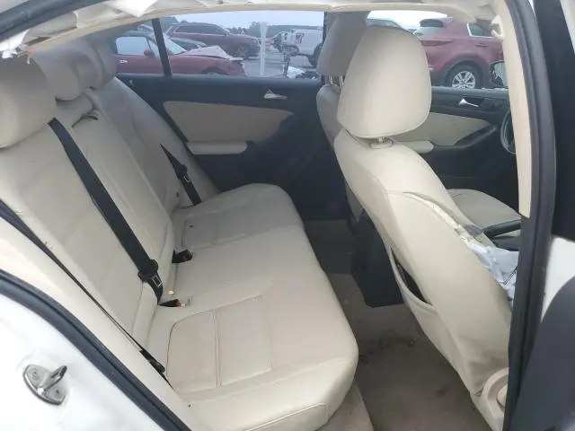 2012 VOLKSWAGEN JETTA SE  