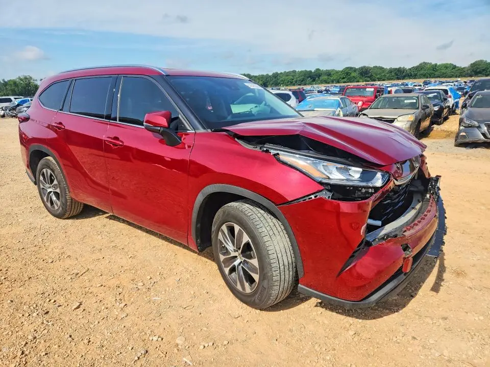 2020 TOYOTA HIGHLANDER XLE  