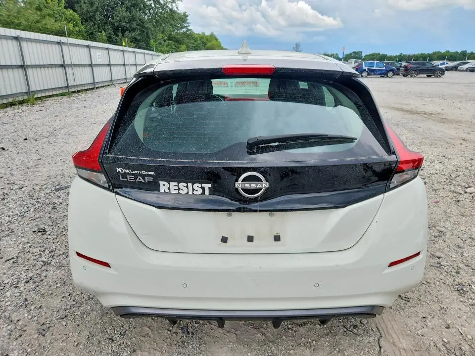 2023 NISSAN LEAF S  