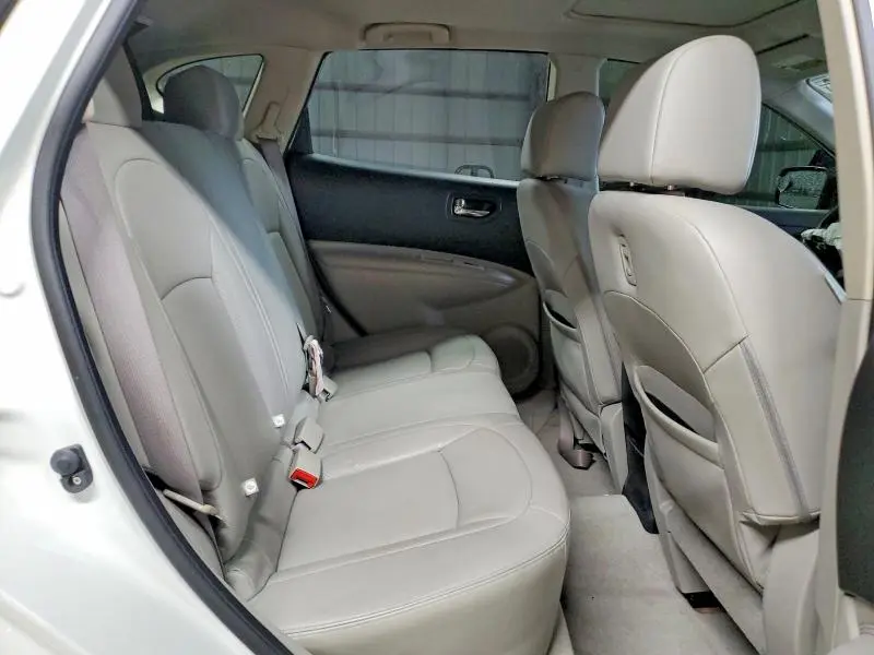 2011 NISSAN ROGUE S  