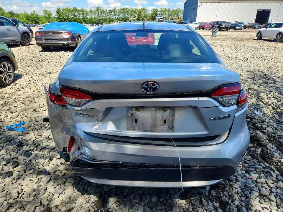 2021 TOYOTA COROLLA LE  