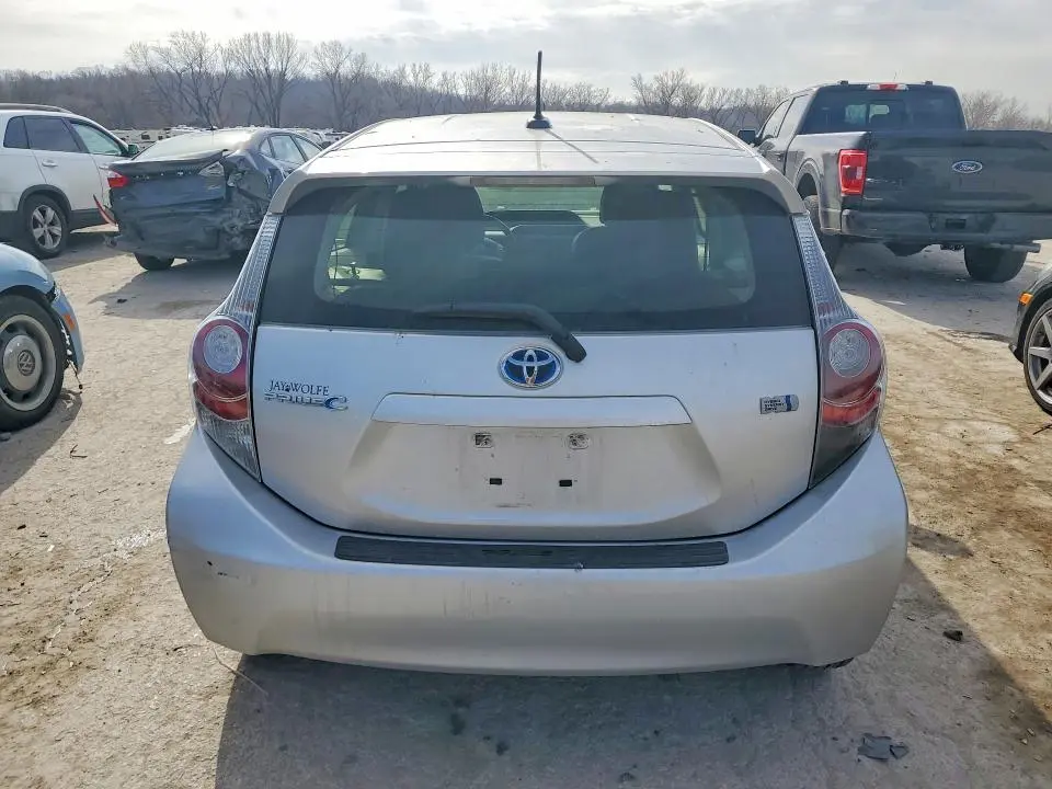 2013 TOYOTA PRIUS C   