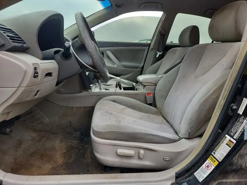 2011 TOYOTA CAMRY LE  
