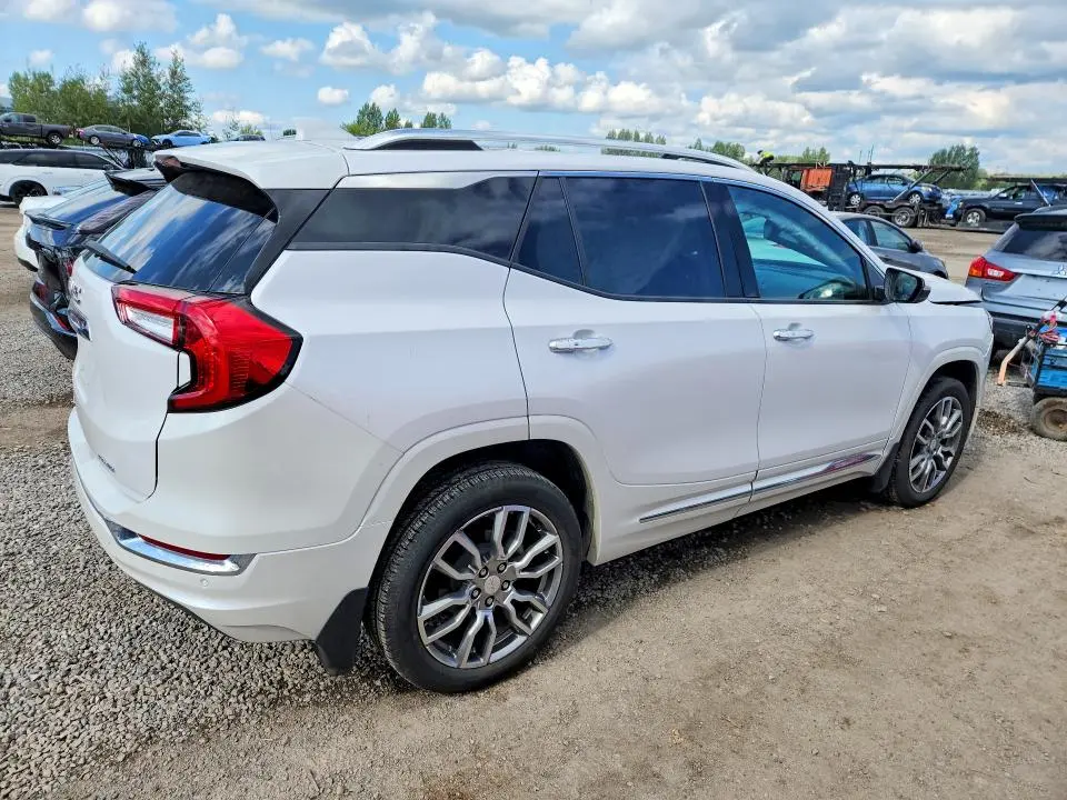 2023 GMC TERRAIN DENALI  
