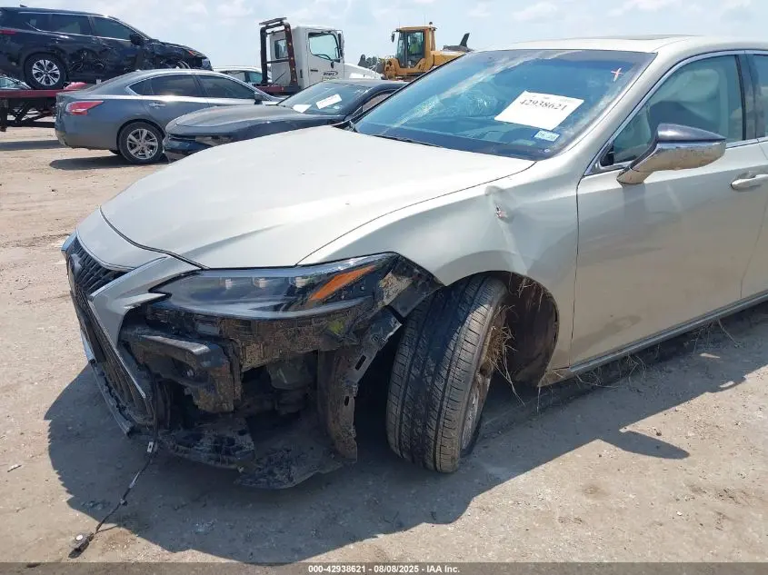 2022 LEXUS ES 300H ULTRA LUXURY