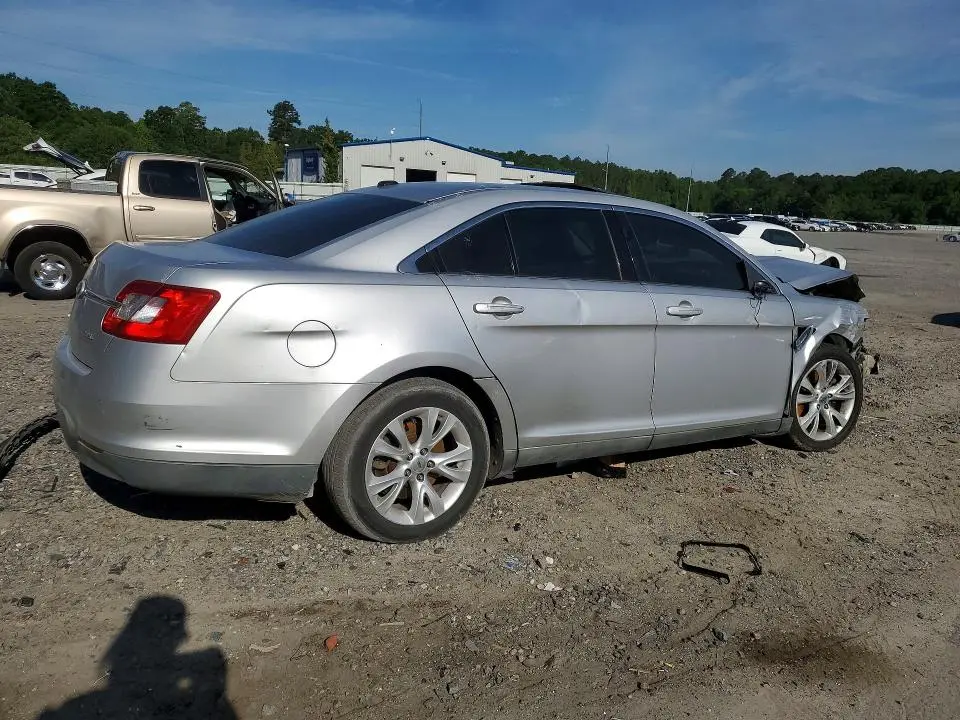 2011 FORD TAURUS SEL  