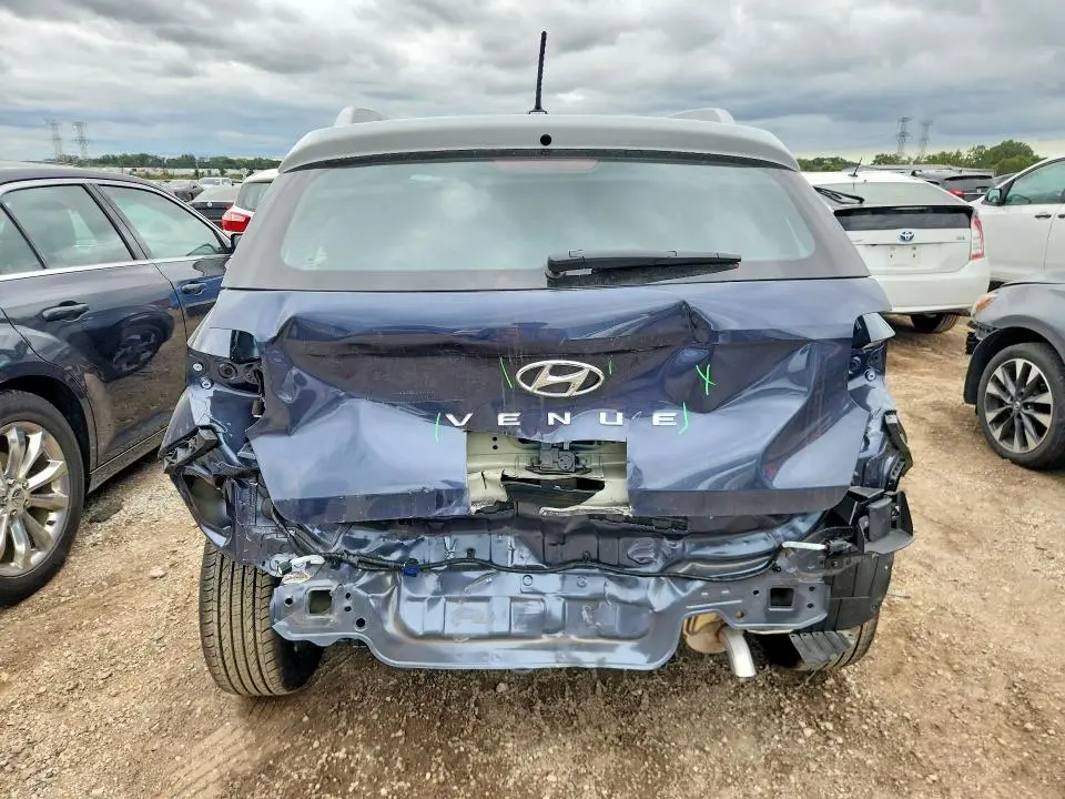 2026 HYUNDAI VENUE SEL  