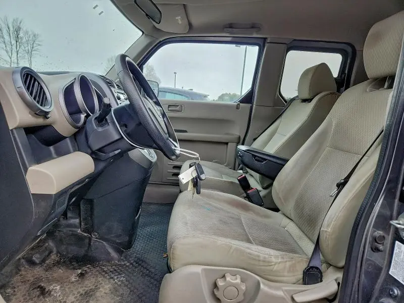 2011 HONDA ELEMENT LX  