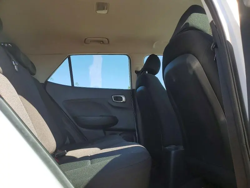 2023 HYUNDAI VENUE SE  