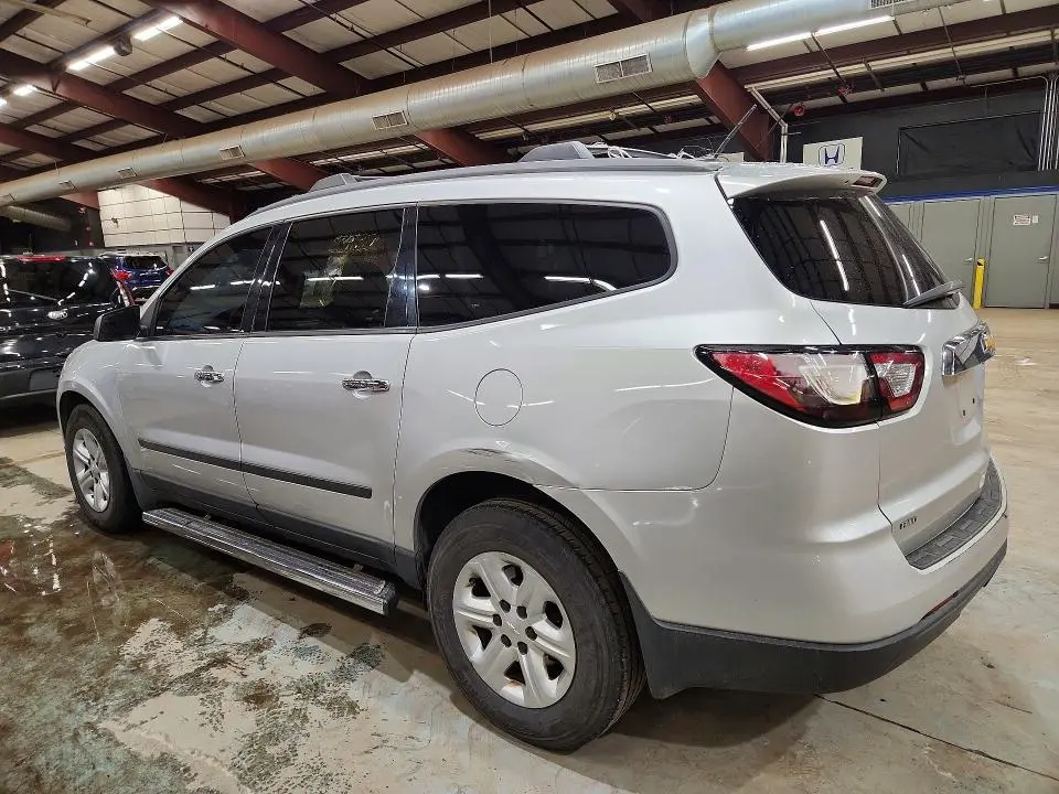 2013 CHEVROLET TRAVERSE LS  