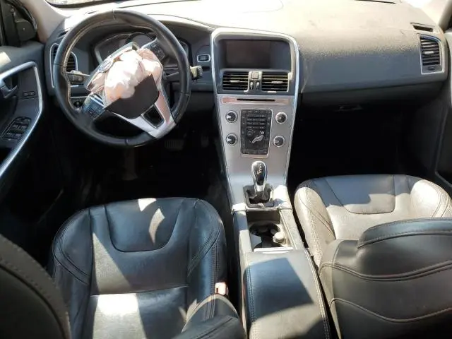 2017 VOLVO XC60 T6 DYNAMIC  