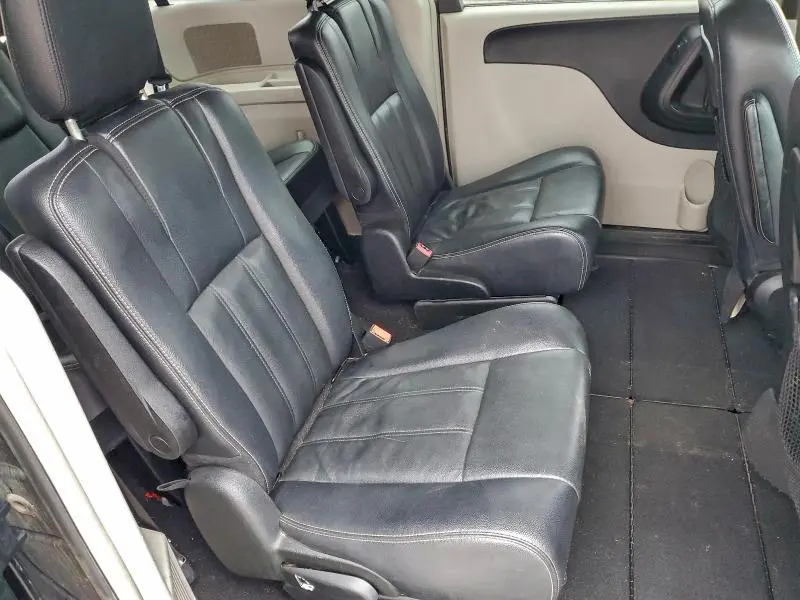 2013 CHRYSLER TOWN & COUNTRY TOURING  