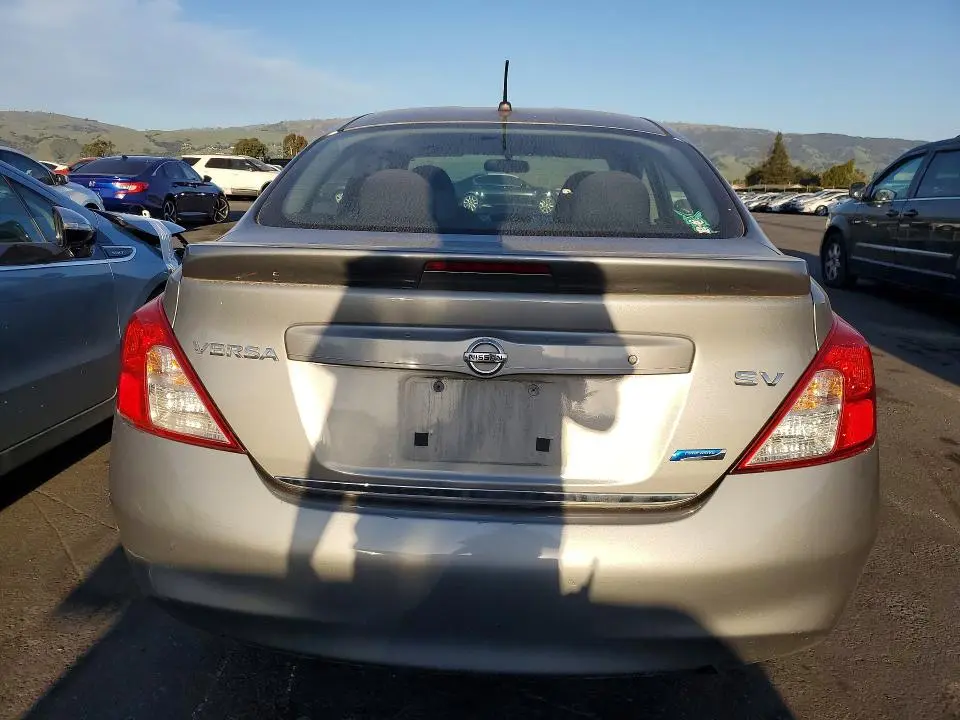 2014 NISSAN VERSA S  