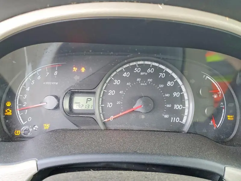 2013 TOYOTA SIENNA LE  