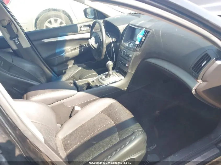 2010 INFINITI G37 JOURNEY