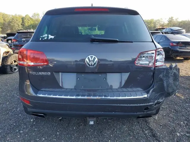2011 VOLKSWAGEN TOUAREG V6  