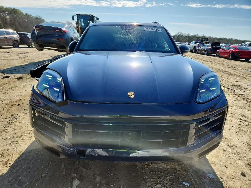 2024 PORSCHE CAYENNE   