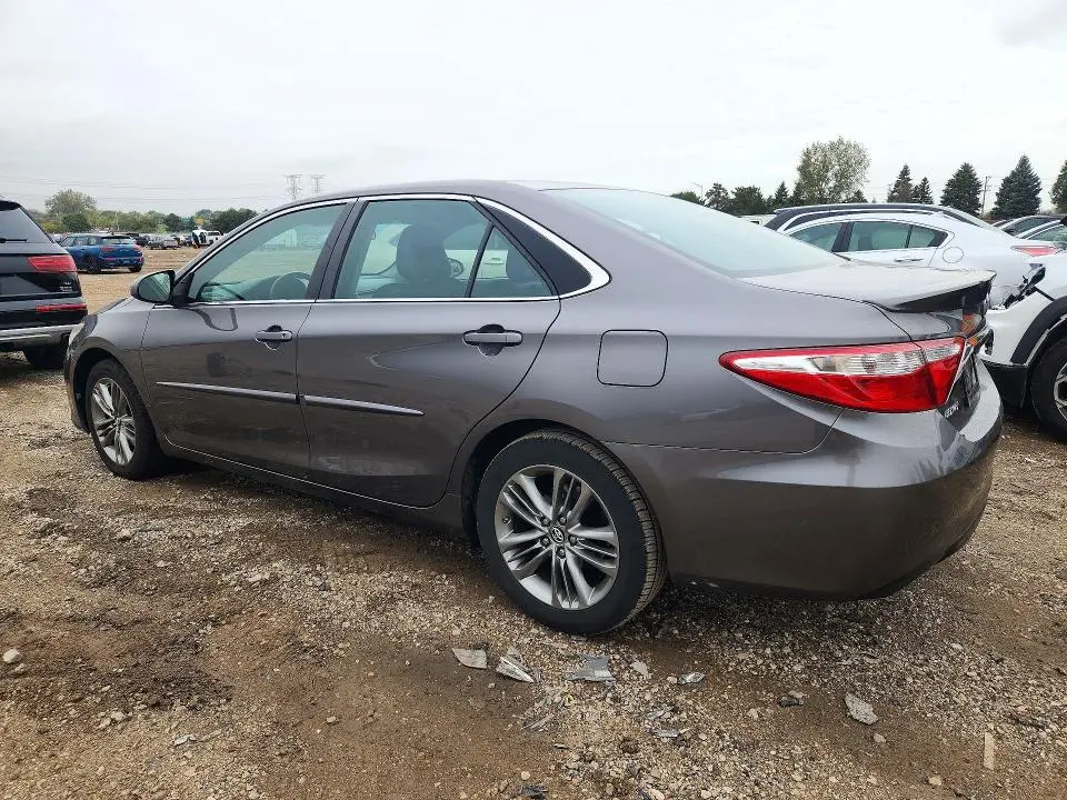 2017 TOYOTA CAMRY SE  