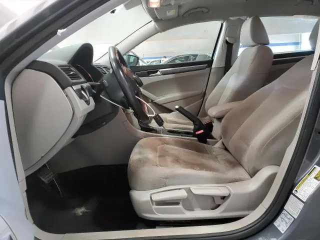 2016 VOLKSWAGEN PASSAT S  