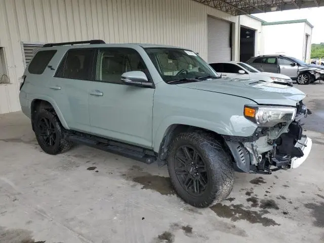 2023 TOYOTA 4RUNNER SE  