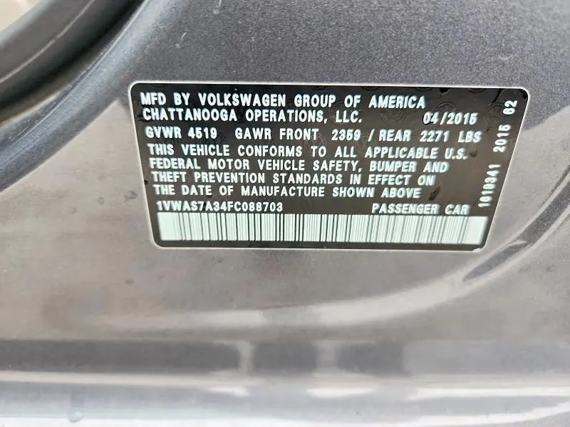 2015 VOLKSWAGEN PASSAT S  