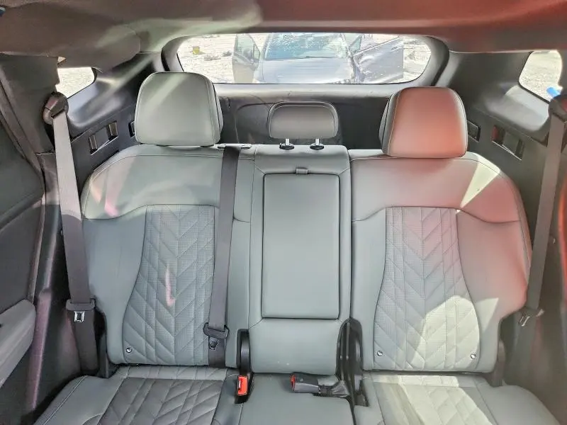 2023 KIA SPORTAGE X-PRO  