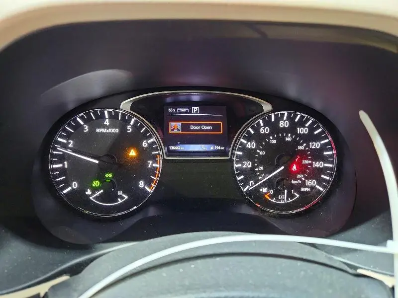 2016 NISSAN PATHFINDER SL  