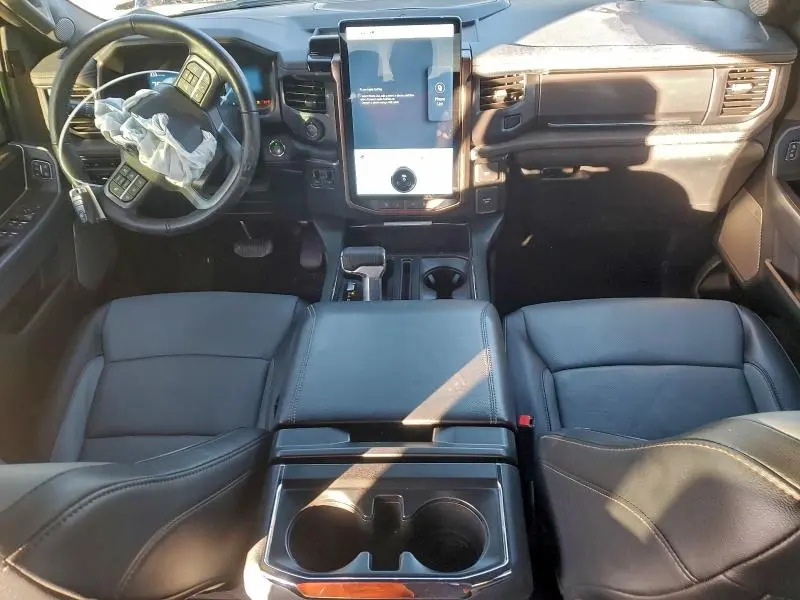 2022 FORD F150 LIGHTNING PRO  
