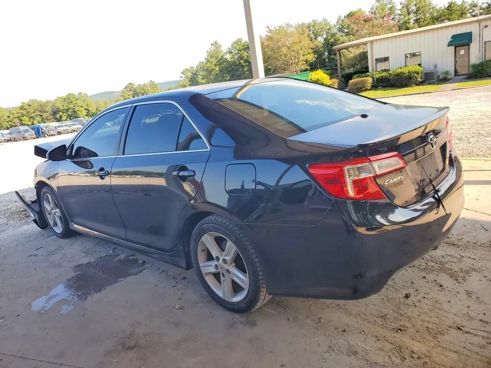 2013 TOYOTA CAMRY SE  