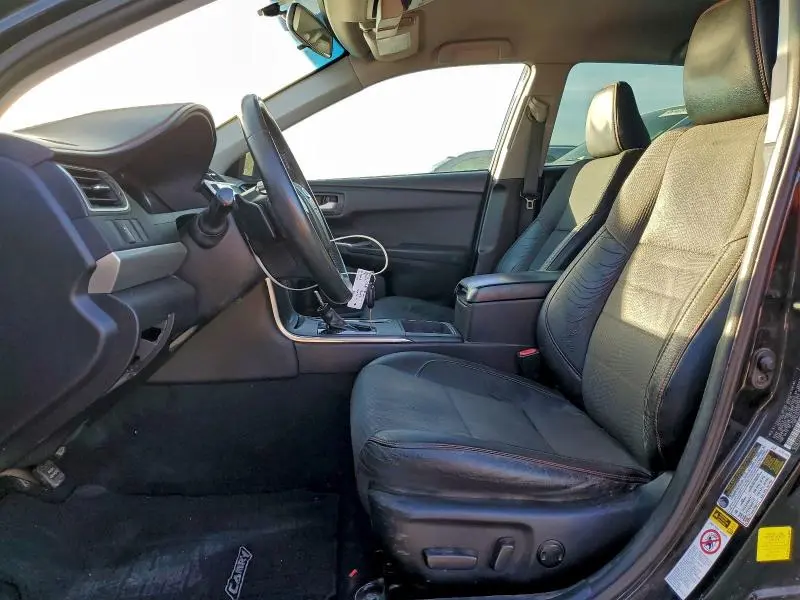 2016 TOYOTA CAMRY LE  