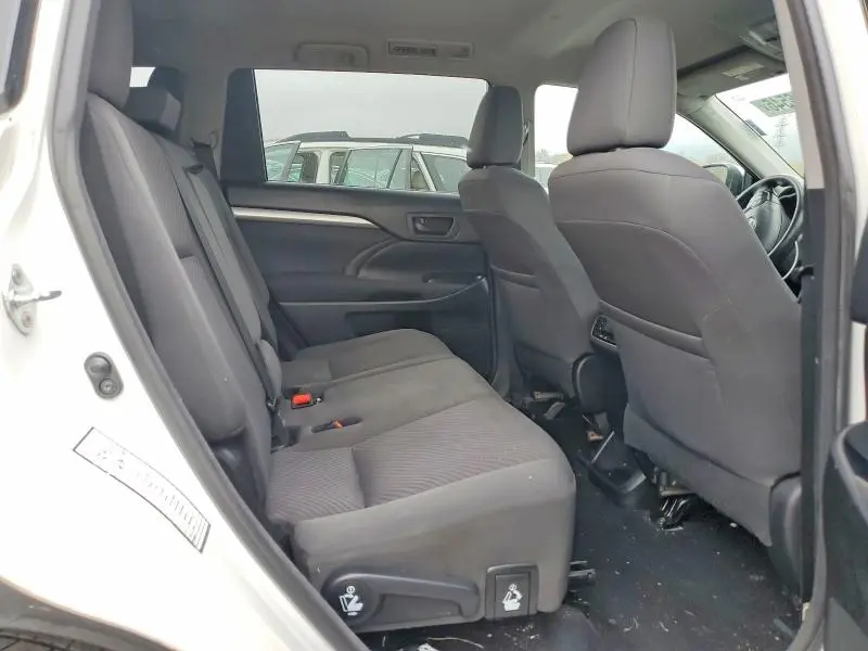 2018 TOYOTA HIGHLANDER LE  