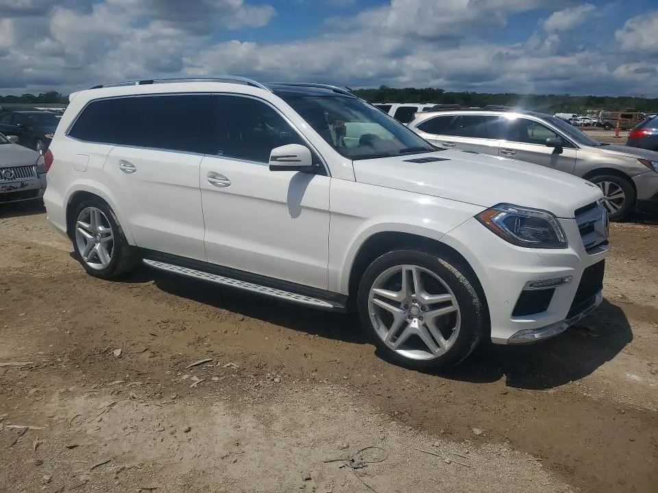 2015 MERCEDES-BENZ GL 550 4MATIC  