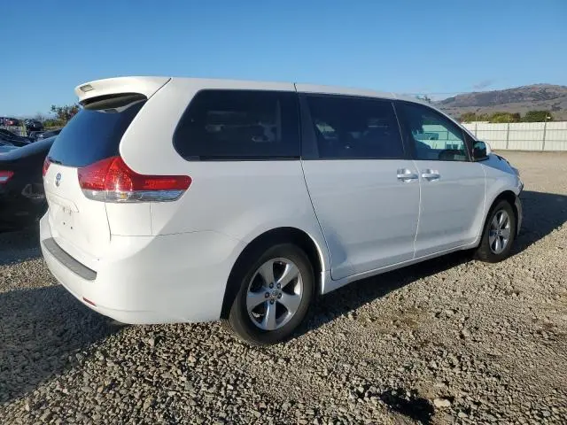 2012 TOYOTA SIENNA BASE  