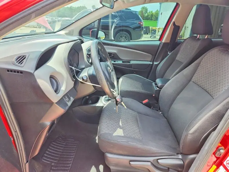 2015 TOYOTA YARIS 5-DOOR L  
