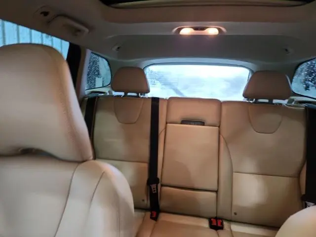 2016 VOLVO XC60 T6 PREMIER  