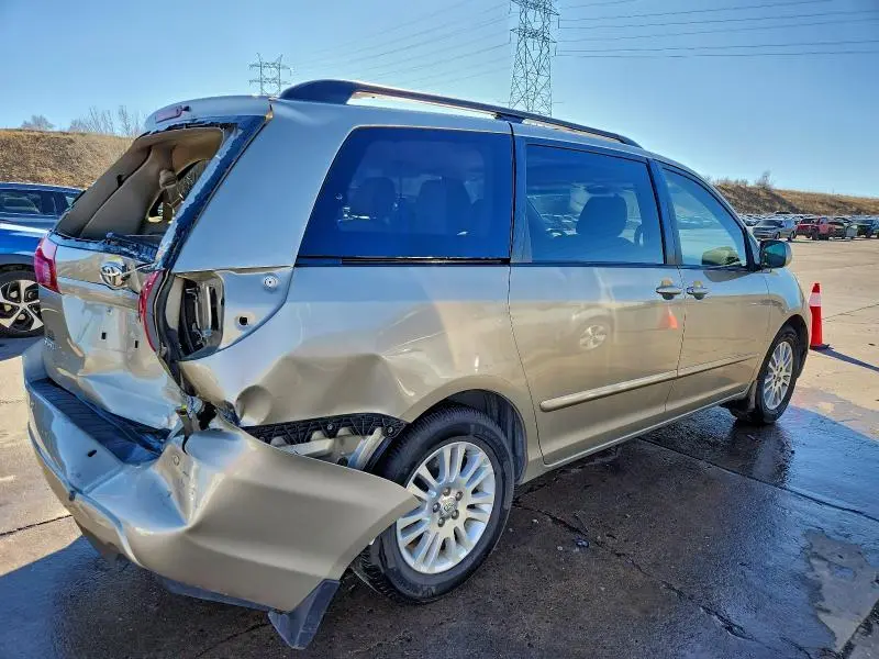 2010 TOYOTA SIENNA XLE  