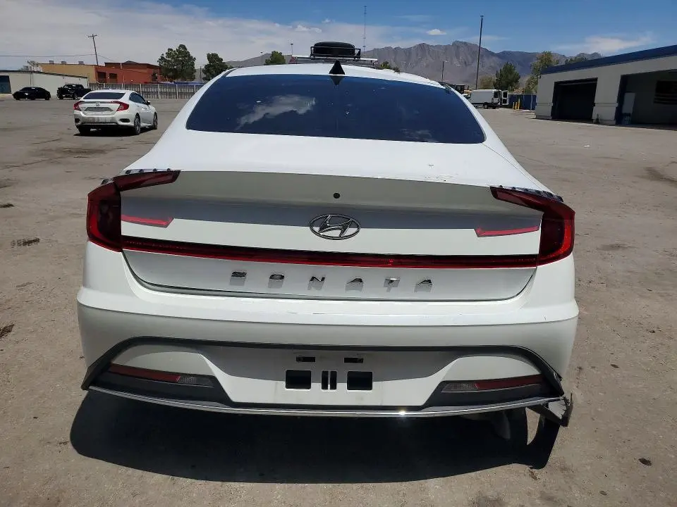 2020 HYUNDAI SONATA SE  