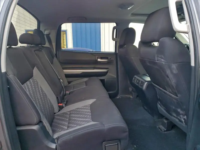 2018 TOYOTA TUNDRA CREWMAX SR5  