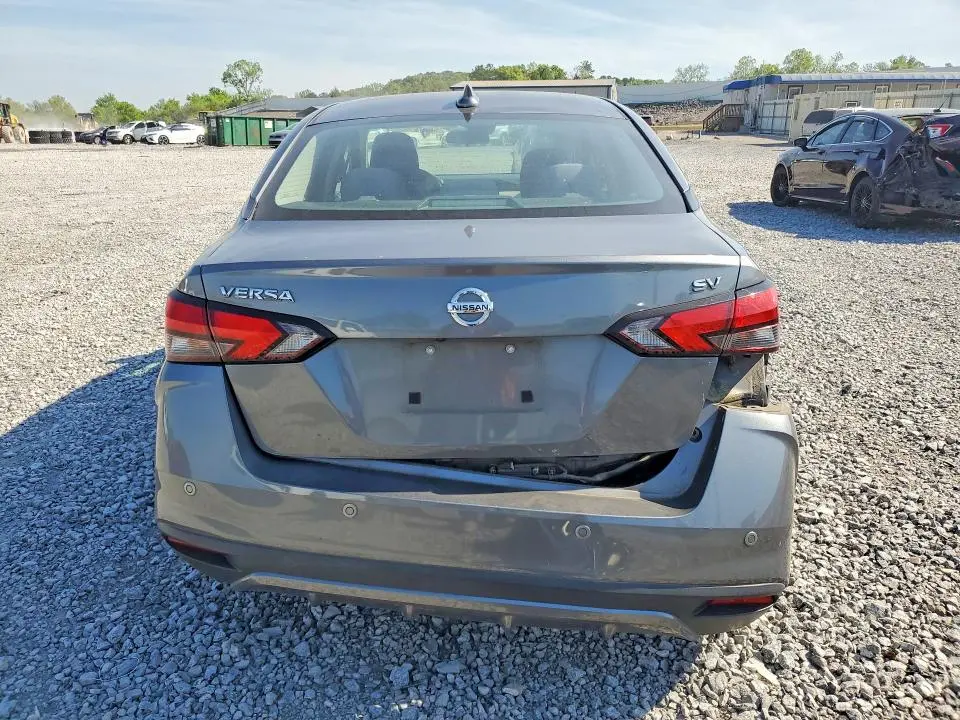 2020 NISSAN VERSA SV  