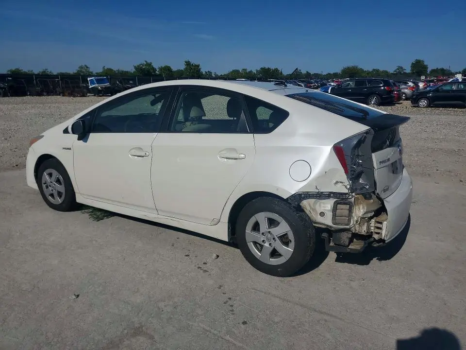 2010 TOYOTA PRIUS III  