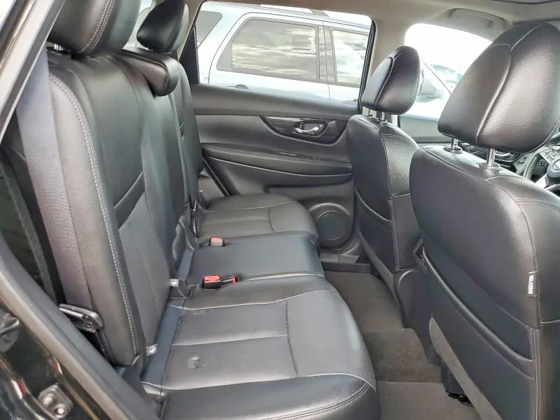 2017 NISSAN ROGUE SL  