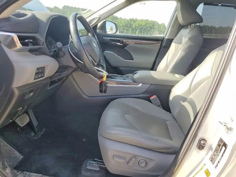 2020 TOYOTA HIGHLANDER LIMITED  