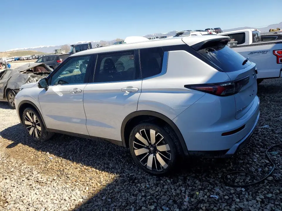 2025 MITSUBISHI OUTLANDER SE  