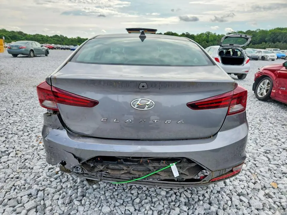 2019 HYUNDAI ELANTRA SEL  