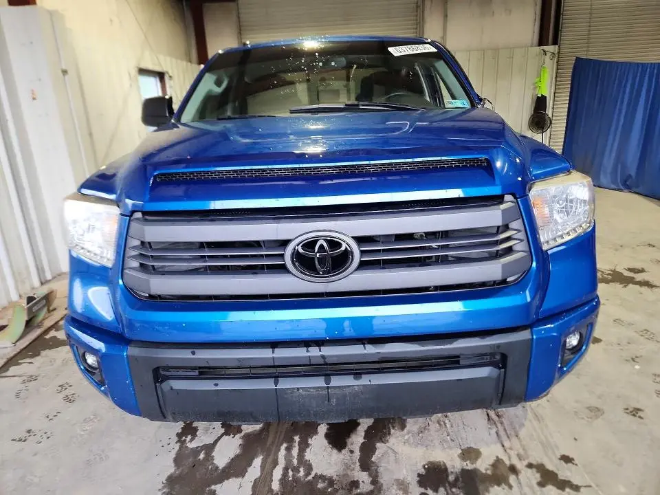 2017 TOYOTA TUNDRA SR5  