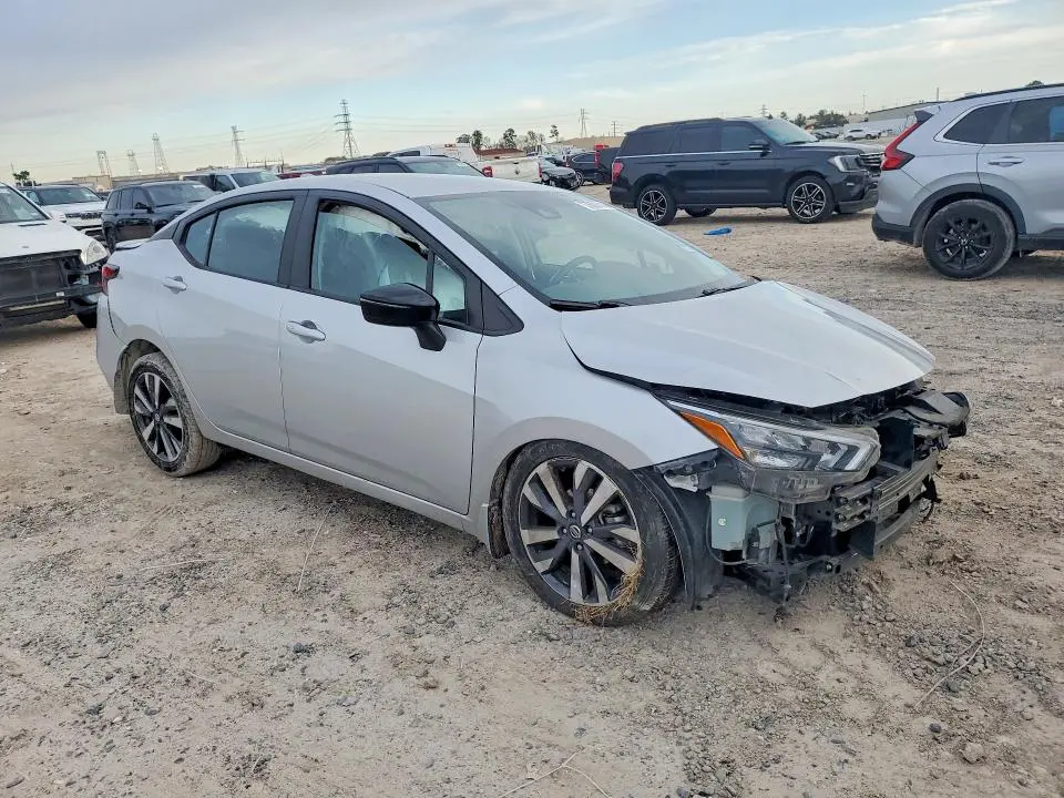 2020 NISSAN VERSA SR  