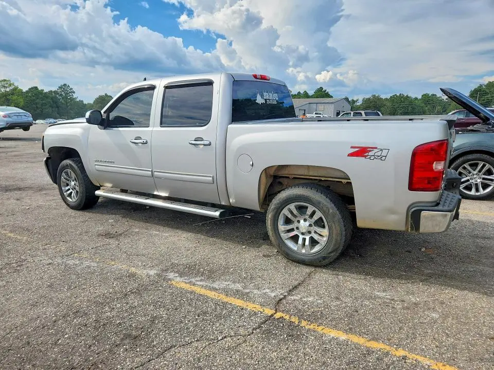 2011 CHEVROLET SILVERADO K1500 LT  